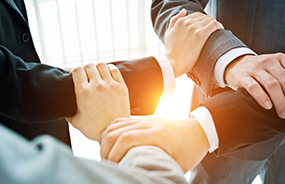 ���ѻ� ��(�й���)���޹�˾����