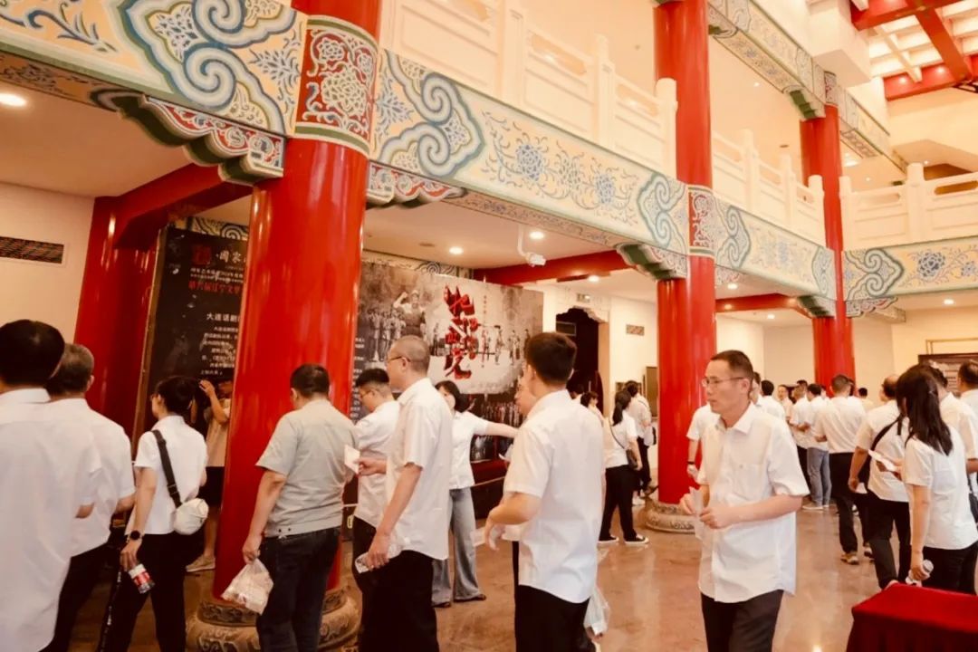 ���ѻ� ��(�й���)���޹�˾����