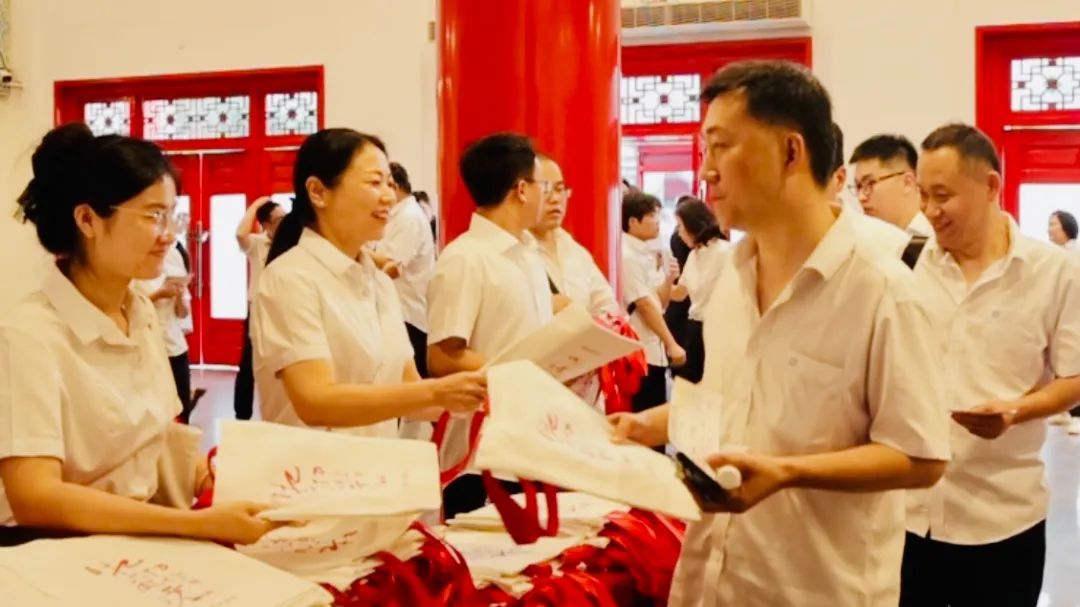 ���ѻ� ��(�й���)���޹�˾����