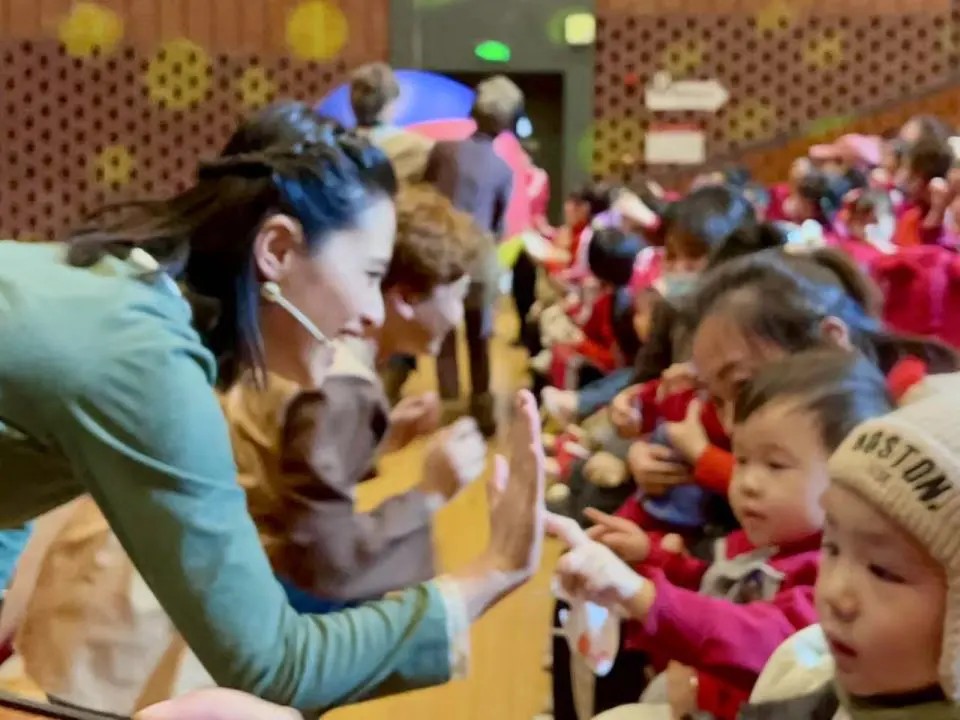 ���ѻ� ��(�й���)���޹�˾����