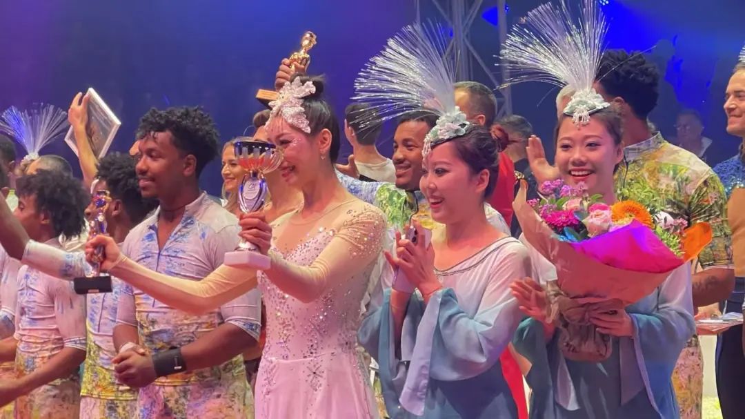 ���ѻ� ��(�й���)���޹�˾����