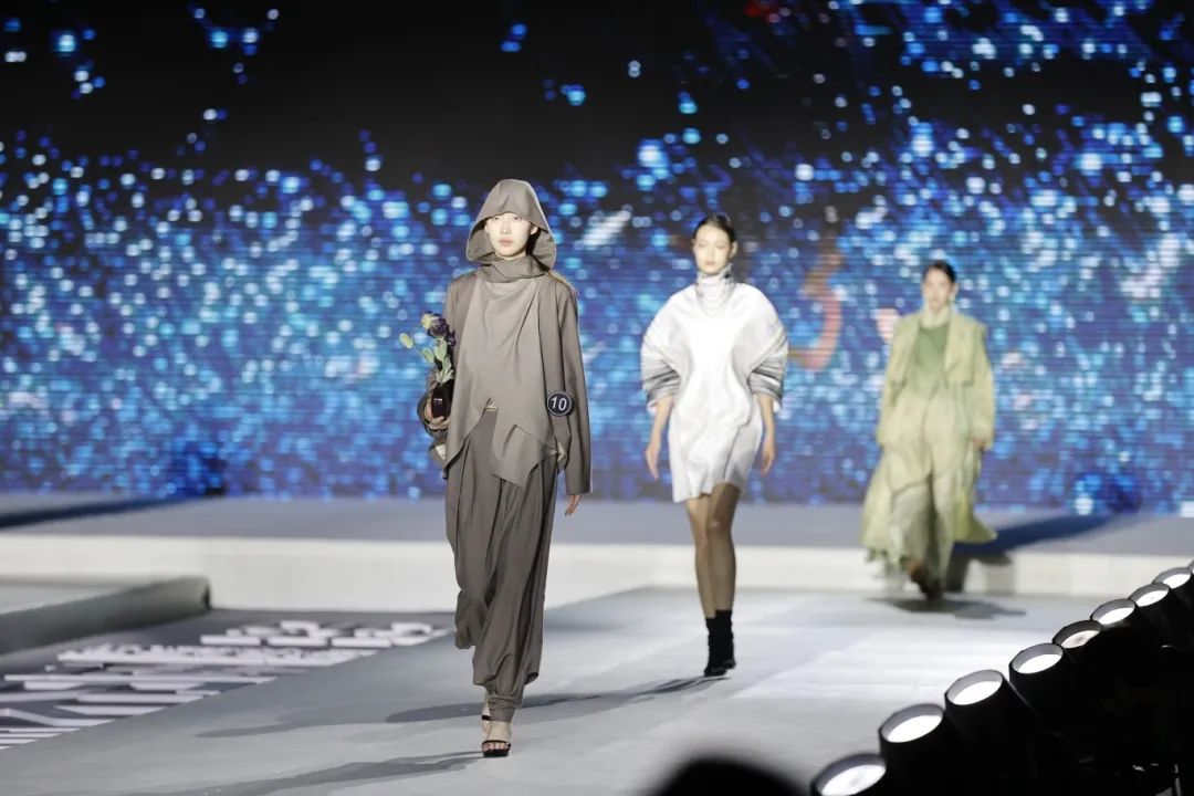 ���ѻ� ��(�й���)���޹�˾����